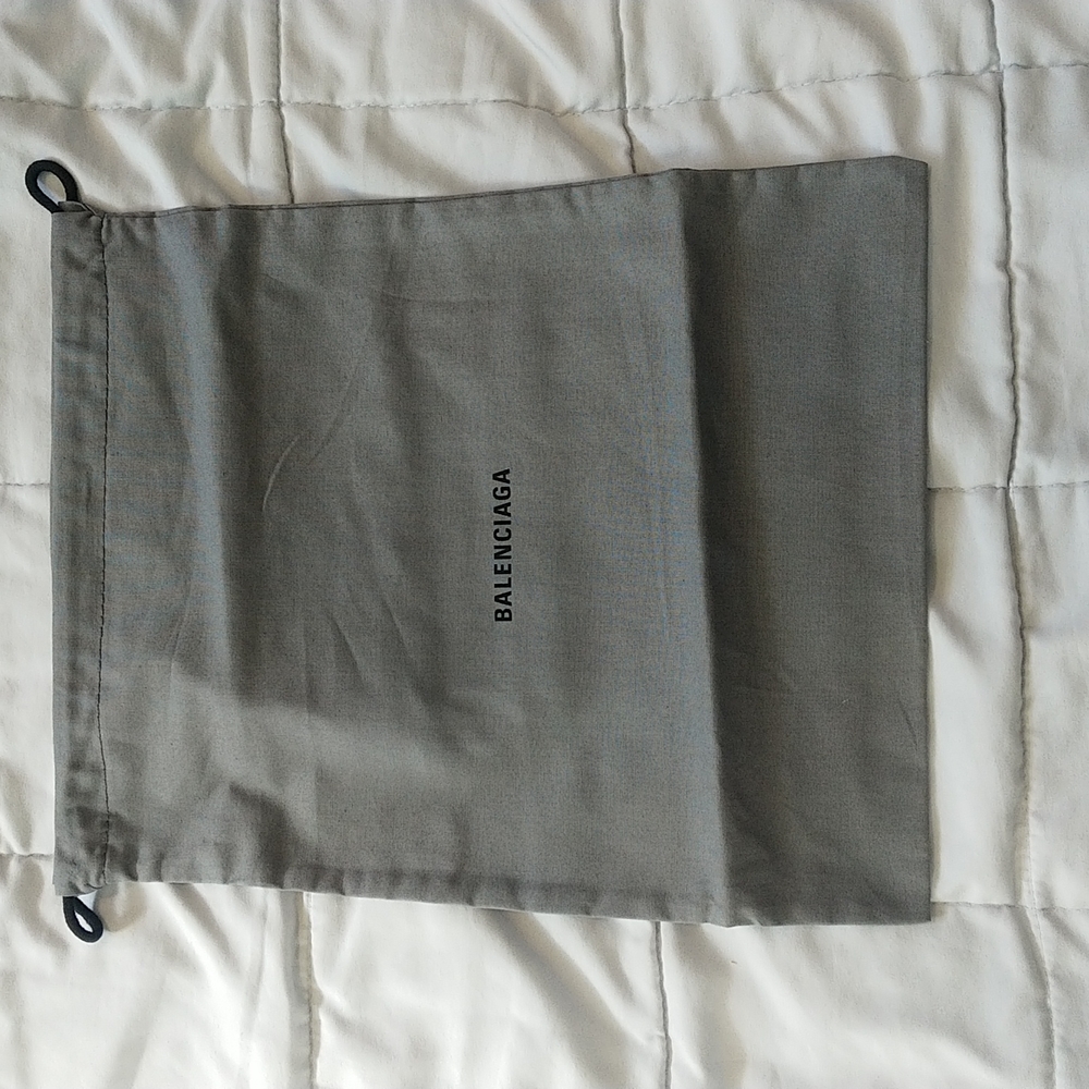 Designer dust bags - Picture 6 of 7